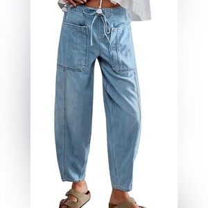 NWOT AMAZON Barrel Jeans
